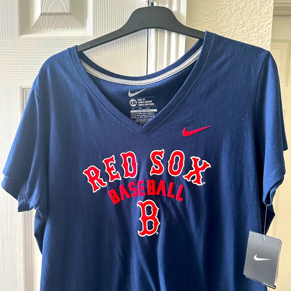 Women’s XXL slim fit Boston Red Socks v-neck tee shirt with tags.